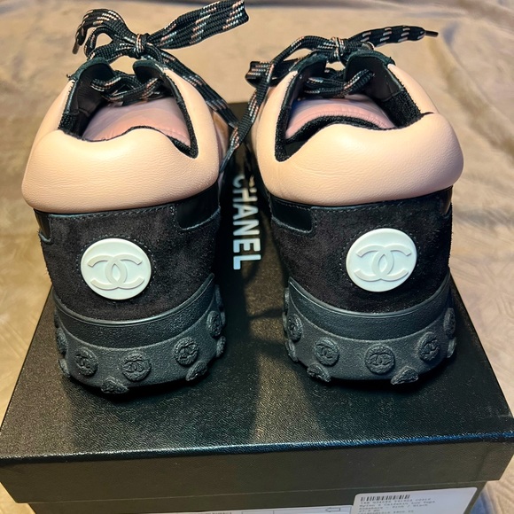 Authentic Chanel sneakers - Picture 5 of 16